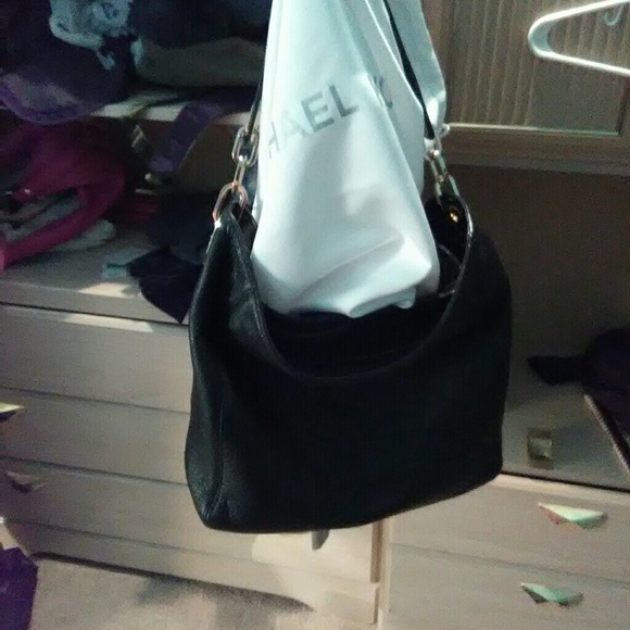 Black leather Micheal Kors hobo purse - Picture 2 of 4