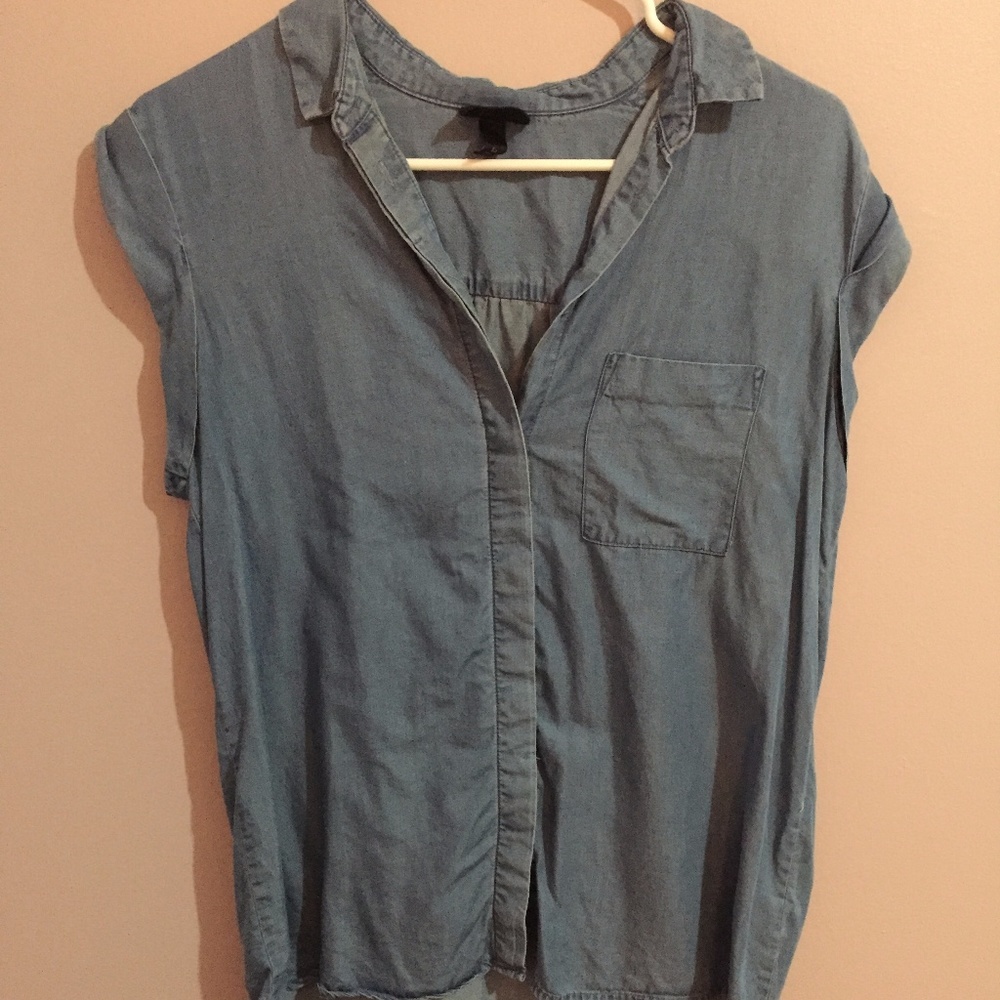 Chambray Short Sleeve Top