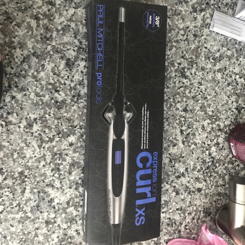 Paul Mitchell XS curling iron NEVER USED!