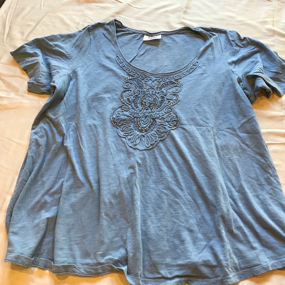Beautiful blue short sleeve top