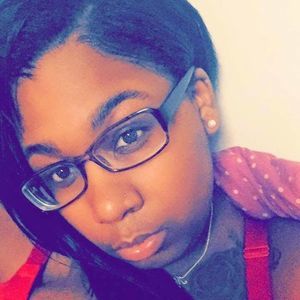 Meet your Posher, Iyani