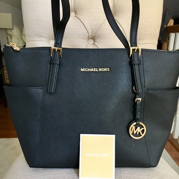 Michael Kors Handbags - Michael Kors - Jet Set Tote