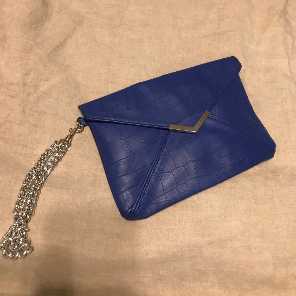 Blue clutch