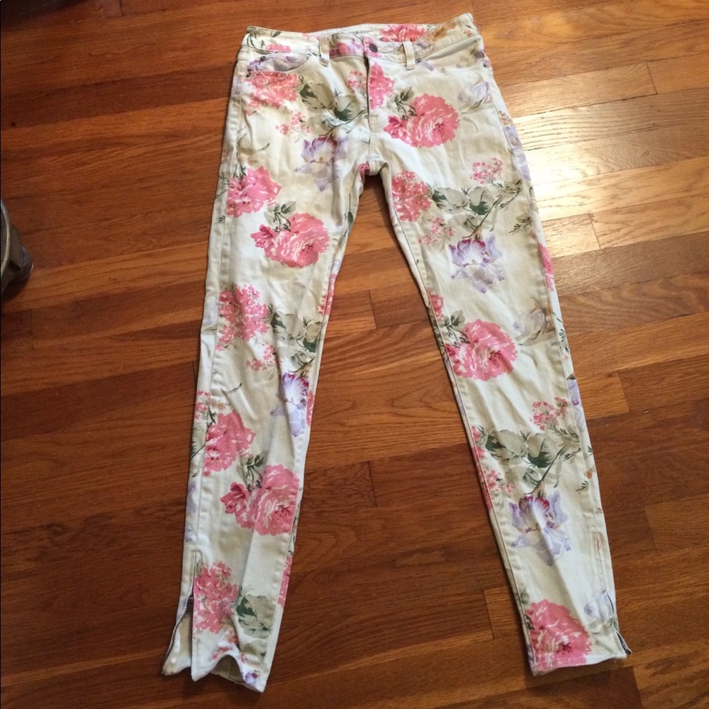 Floral print jeans