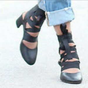 ⬇️⬇️⬇️Z A R A Ribbon ballet heels