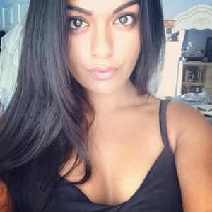 Meet your Posher, Becca