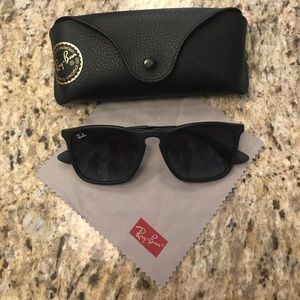 Ray-Ban "Chris" sunglasses - barely used!