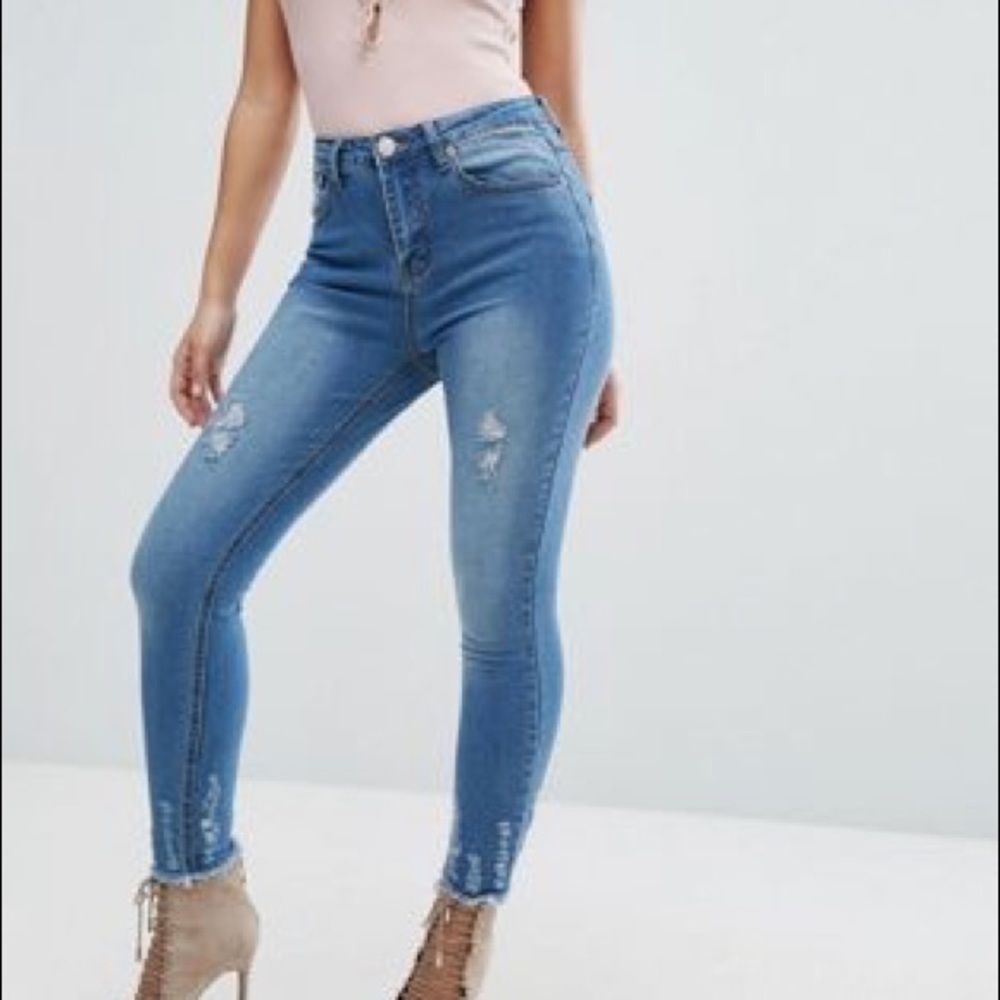Pretty Little Thing Distressed Cut Hem Skinny Jean