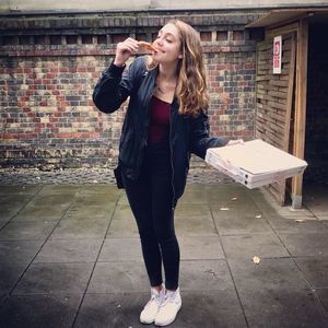 Meet your Posher, Elana