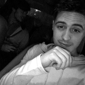 Meet your Posher, Aaron