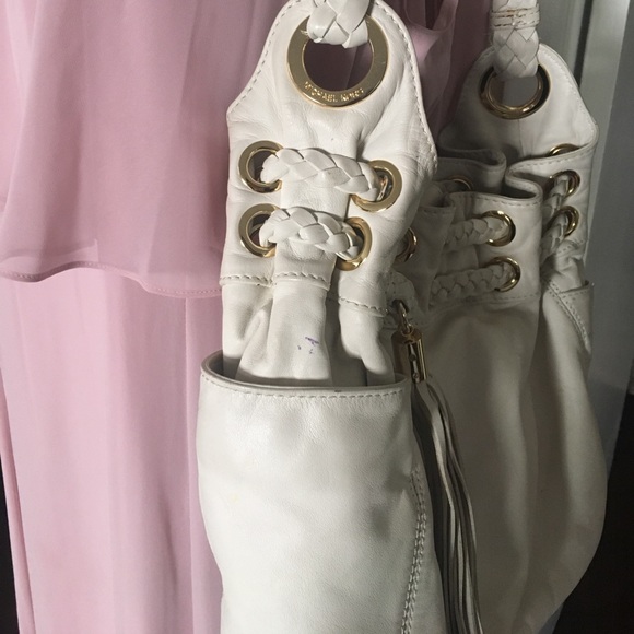 Michael Kors handbag! - Picture 5 of 5