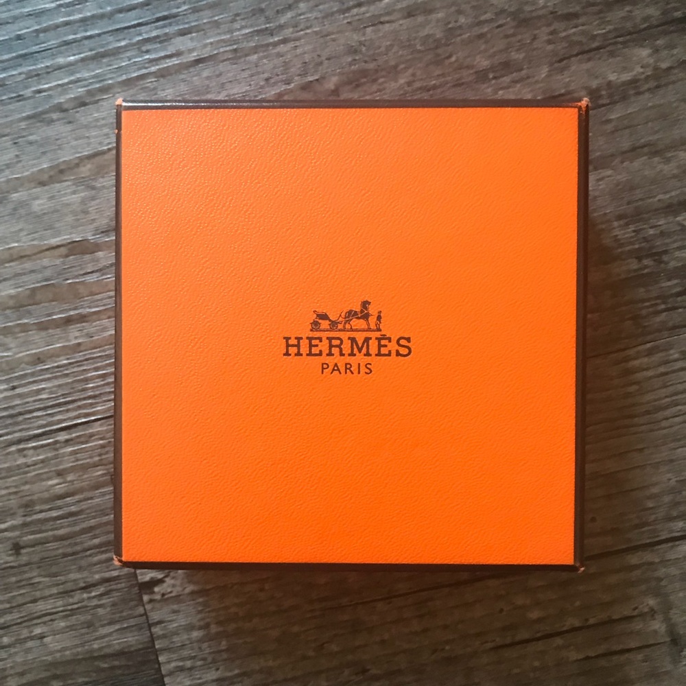 Hermès jewelry box 3.5 x 3.5 x 1