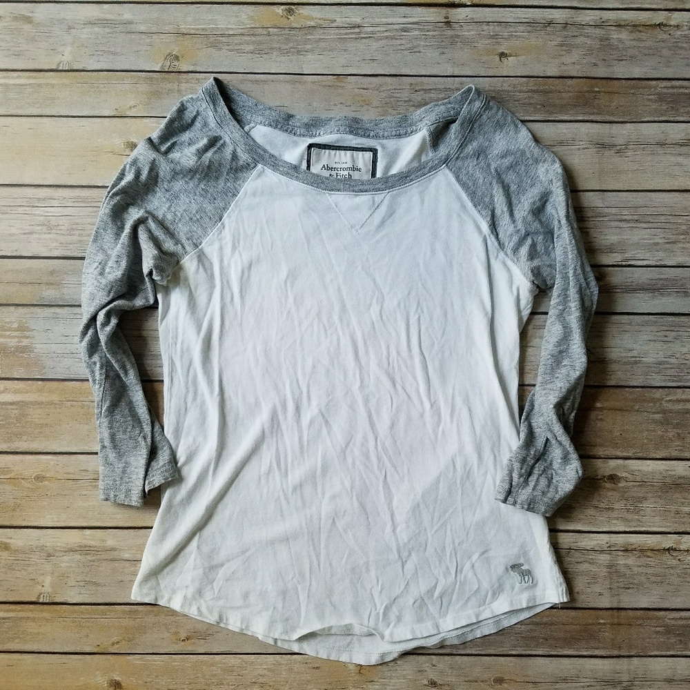 Gray and white baseball tee