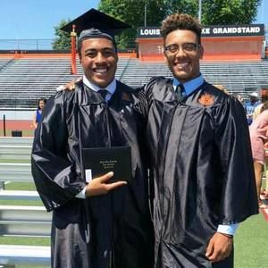 Meet your Posher, Devin