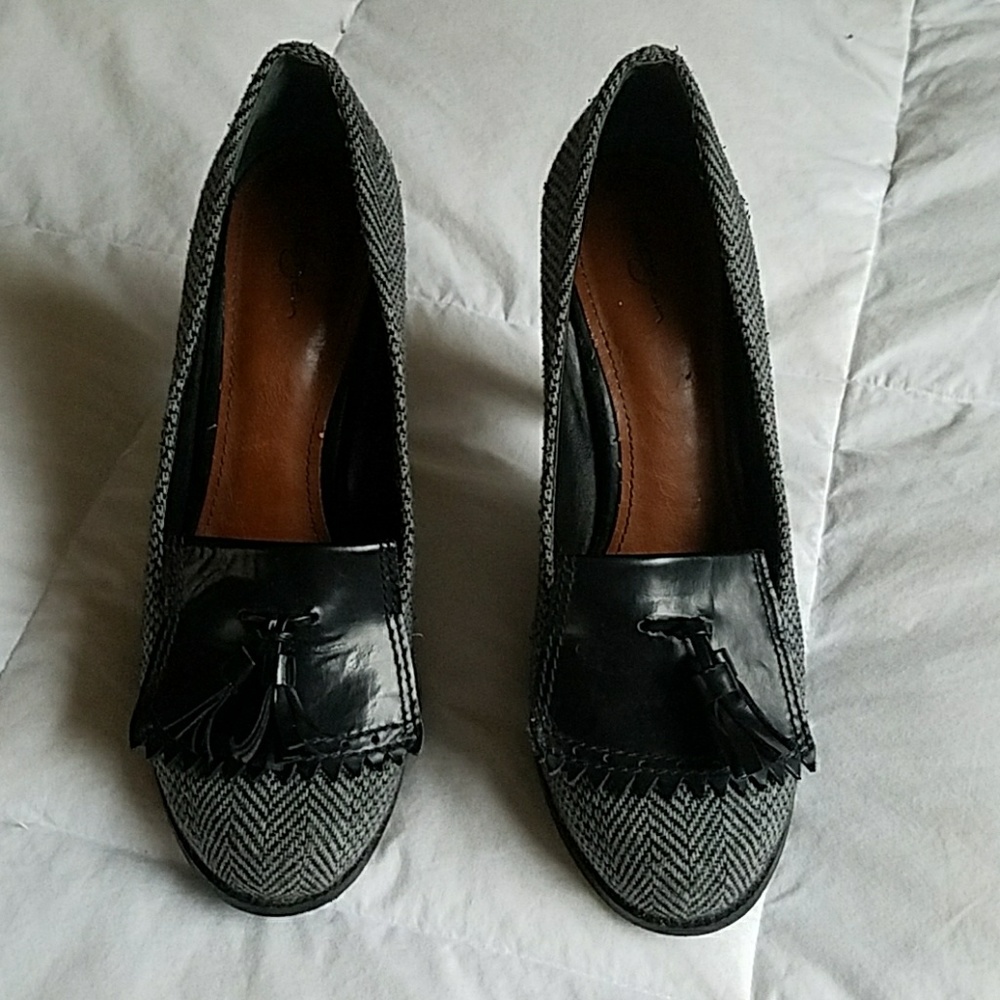 Halogen Black and White Pumps with Tassels