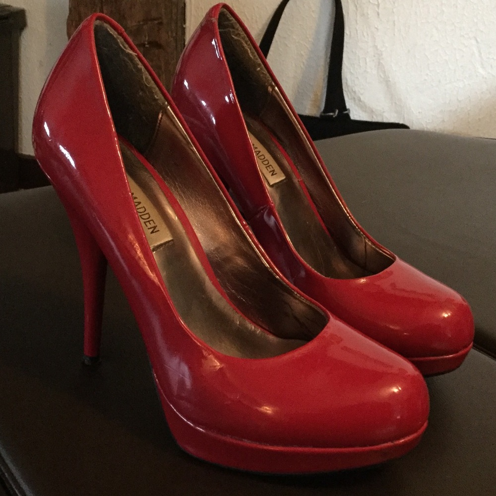 Red Steve Madden Pumps
