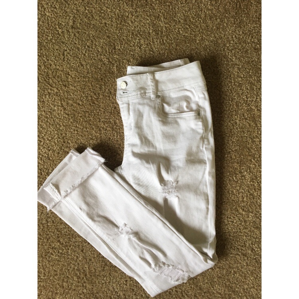 White skinny jeans