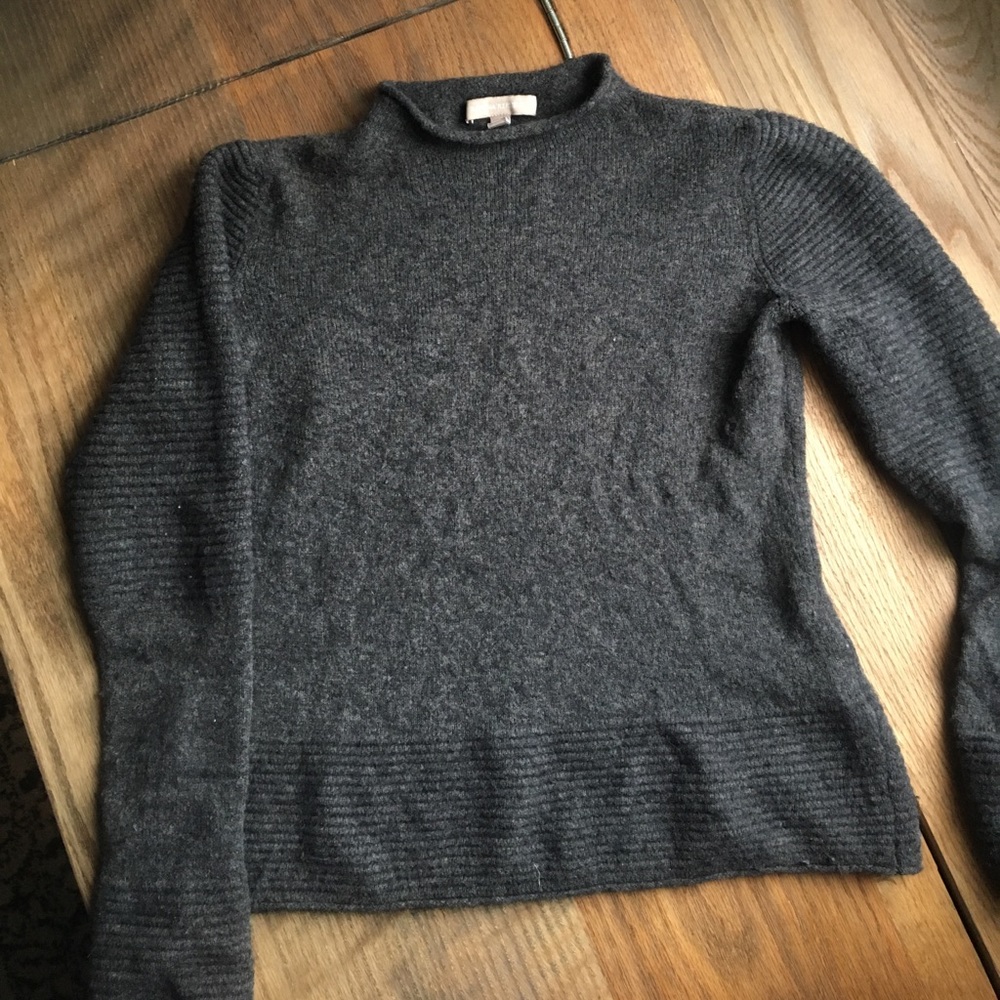 Banana Republic Dark Gray Sweater