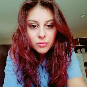 Meet your Posher, Raquel