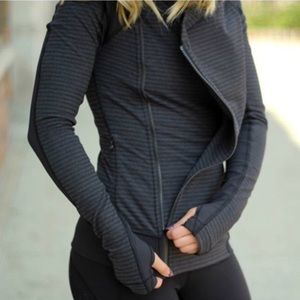 Lululemon Bhakti Asymmetrical Zip (4)
