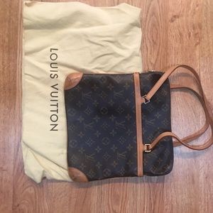 Louis Vuitton purse