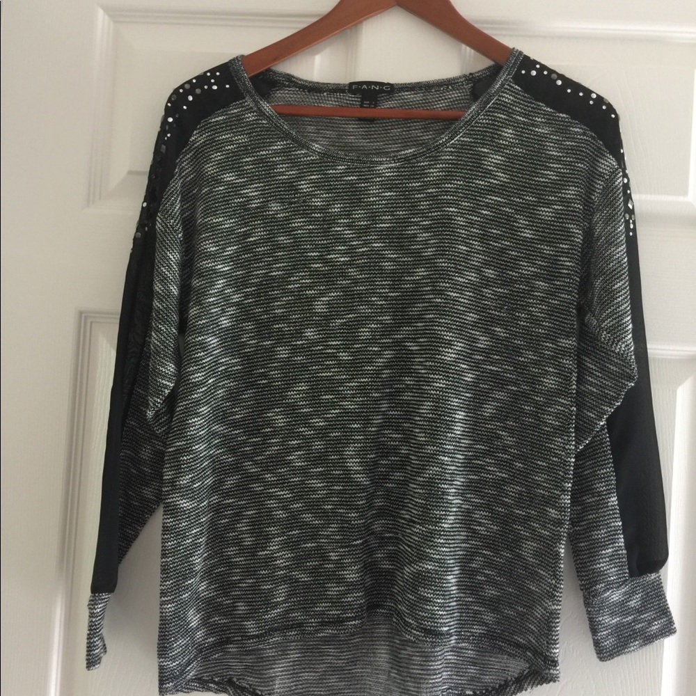 Long sleeves top