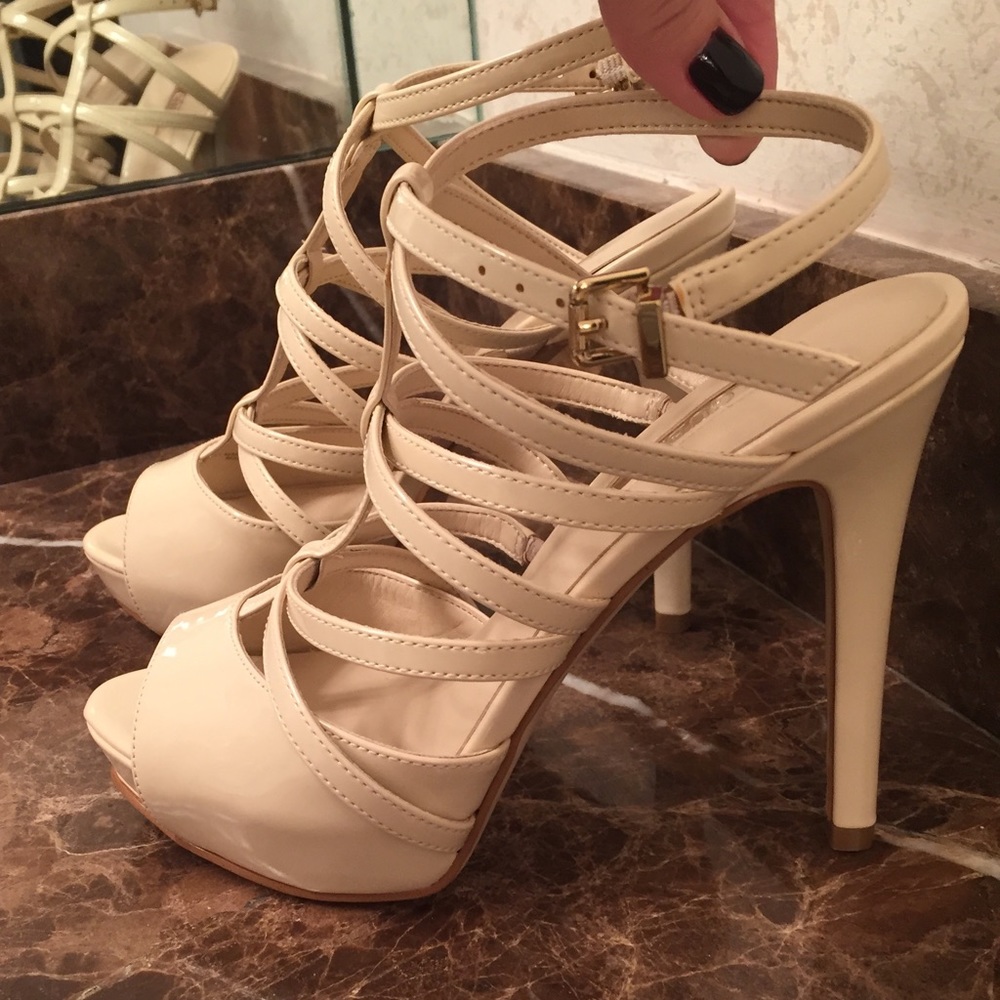 GUESS STRAPPY HEELS - NUDE COLOR SIZE 5 BRAND NEW