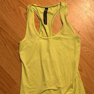 Sleeveless workout shirt