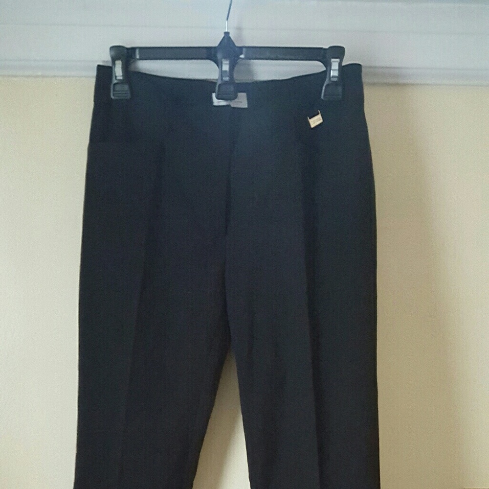 It's a coperate pants with a nice fit
