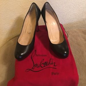 Authentic Christian Louboutin Pump