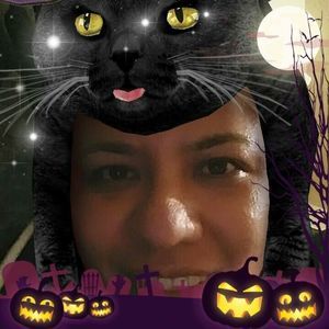 Meet your Posher, Dalia