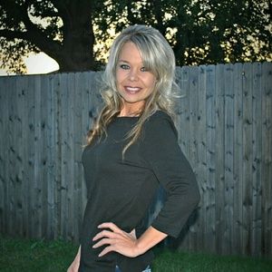 Meet your Posher, Raychel