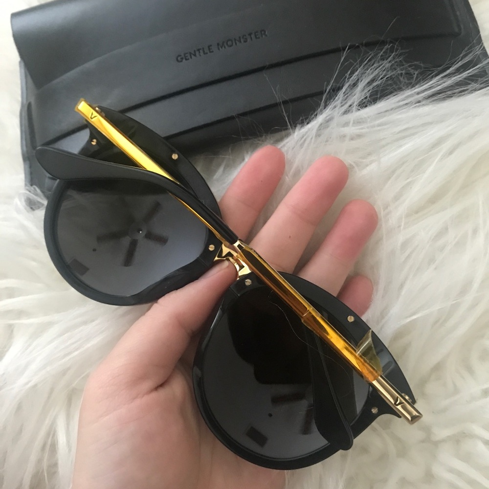 Gentle Monster Sunglasses - Picture 2 of 4