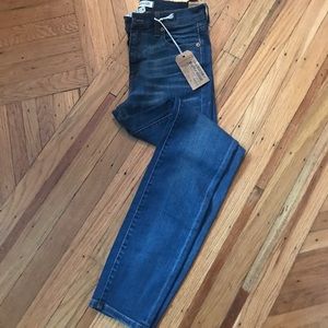 Madewell High Riser Skinny  Jeans A5698. NWT