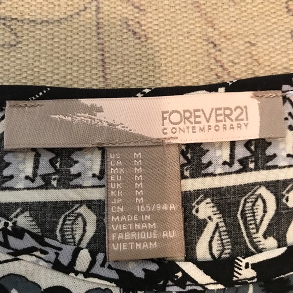 Forever 21 adorable dress. Size M - Picture 4 of 7