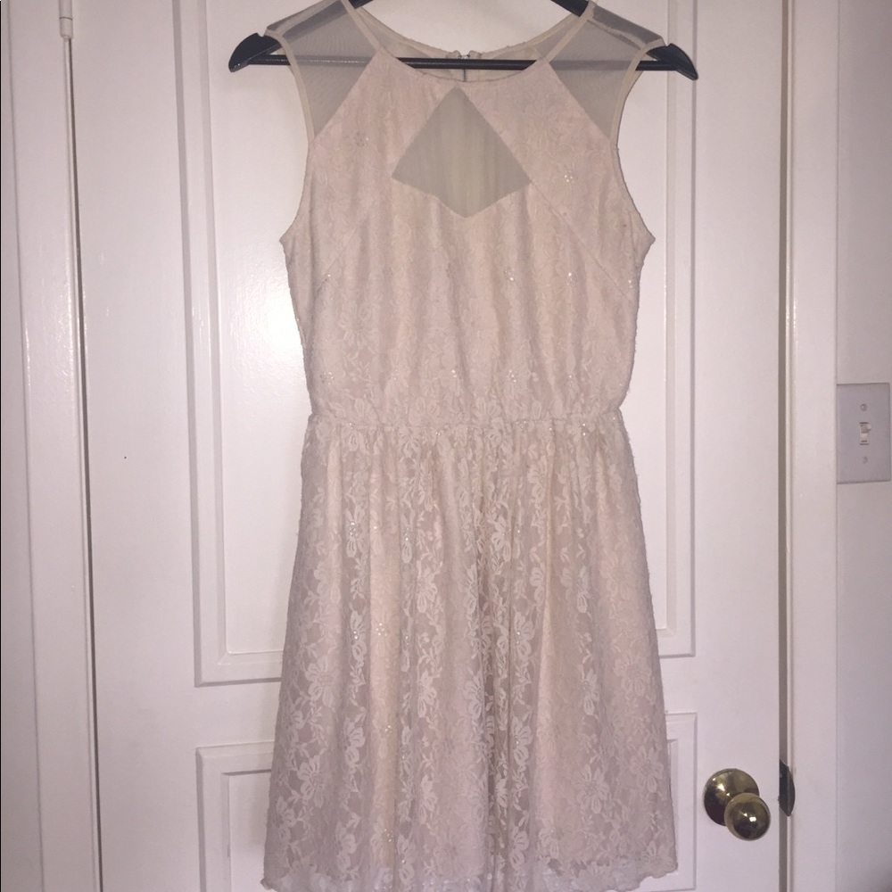 Casual & cute lace dress. Brand new