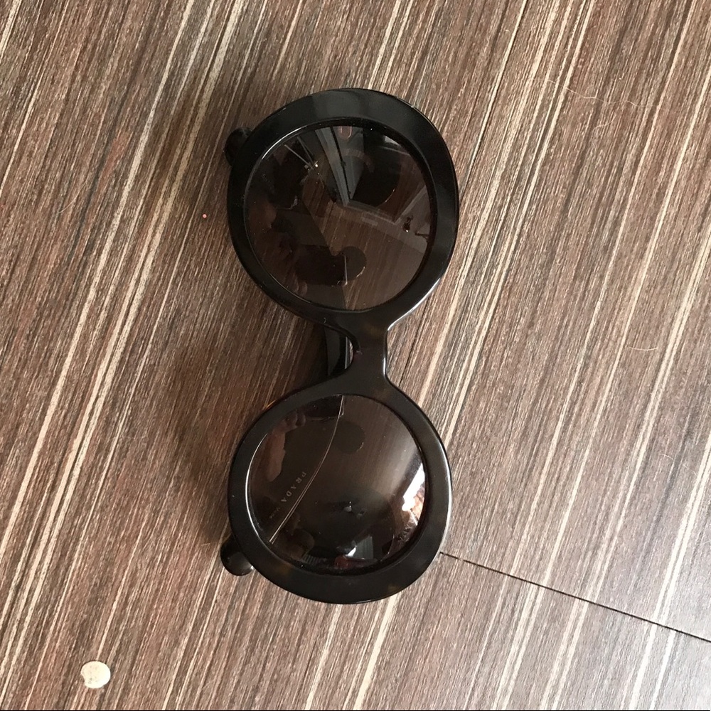 Round frame Prada sunglasses