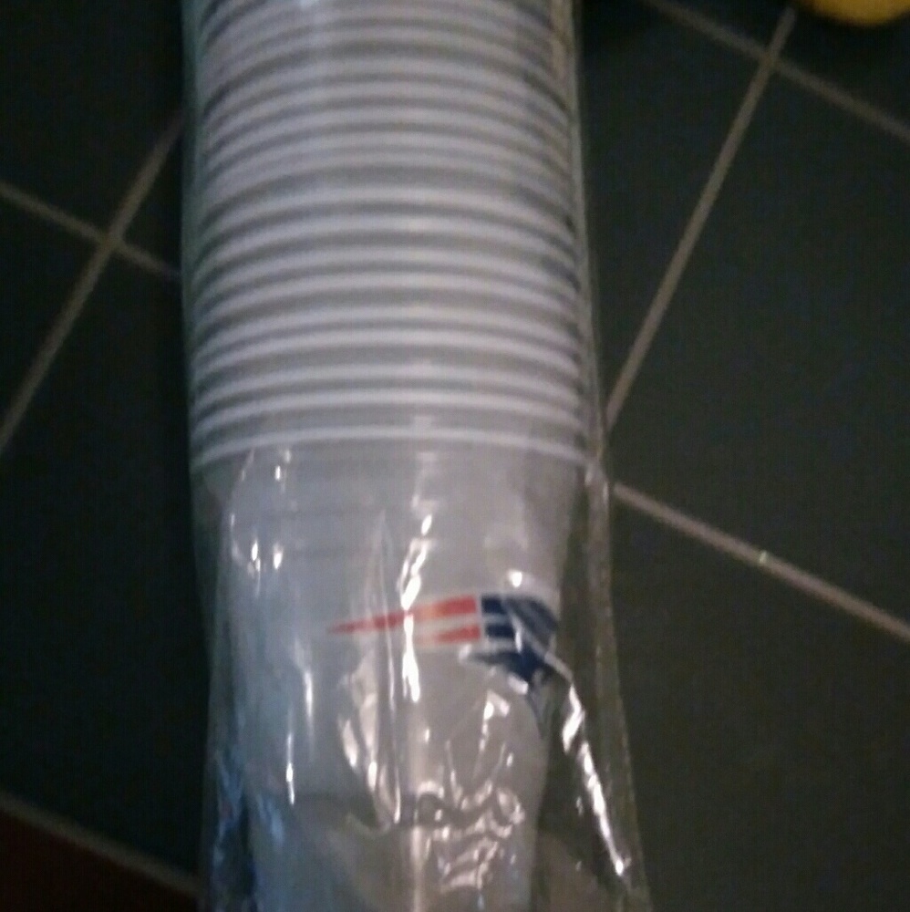 PATRIOTS CUPS