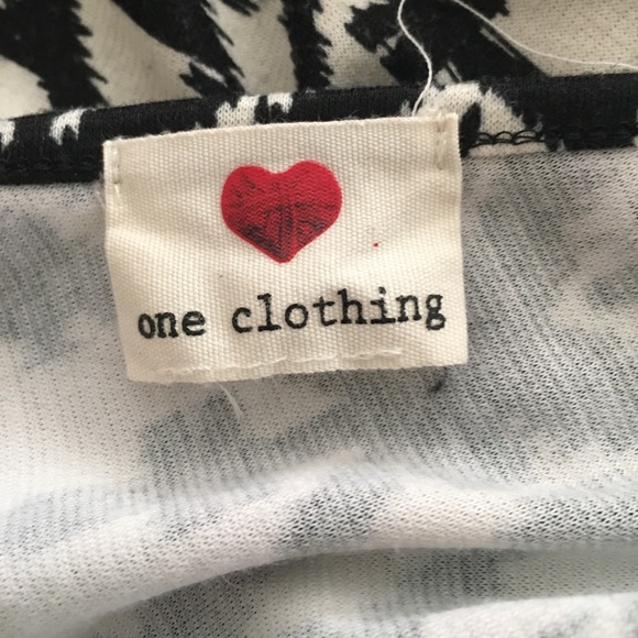 Printed black and white dress - Picture 3 of 3