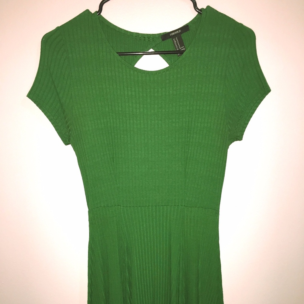 Green Fit and Flare Dress with Keyhole Opening