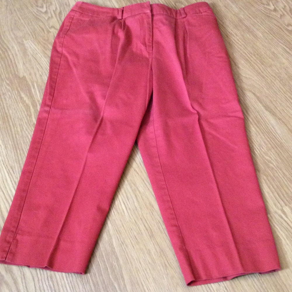 St John's Bay Stretch Capris 14 W