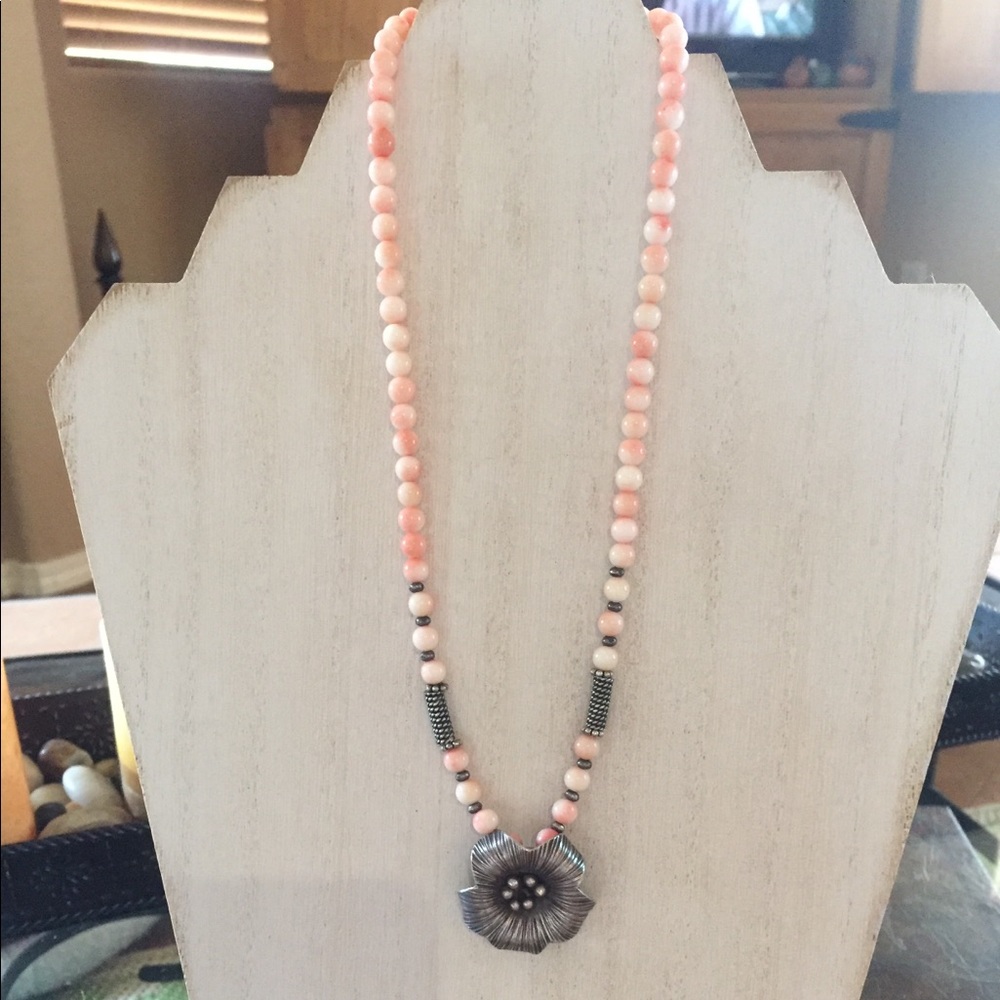 Beautiful Pink Stone and Silver Flower Necklace
