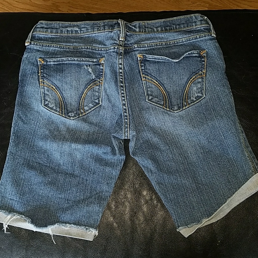 Hollister Bermuda Jean Shorts Size 3 Stretch - Picture 2 of 3