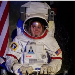 Meet your Posher, Ellen