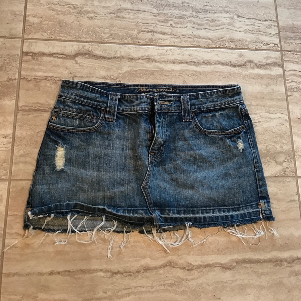Abercrombie and Fitch destroyed jean skirt size 4