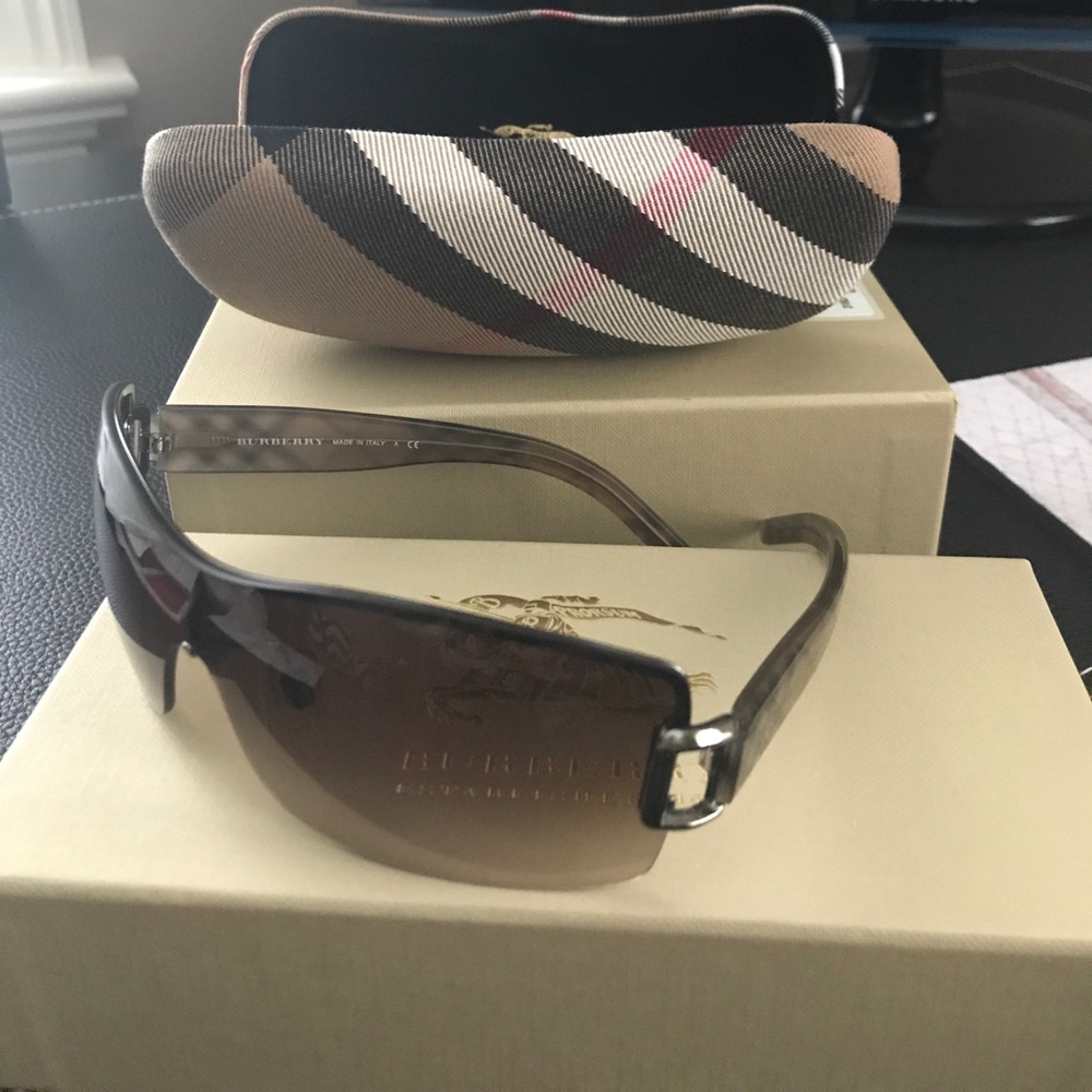 Burberry sunglasses