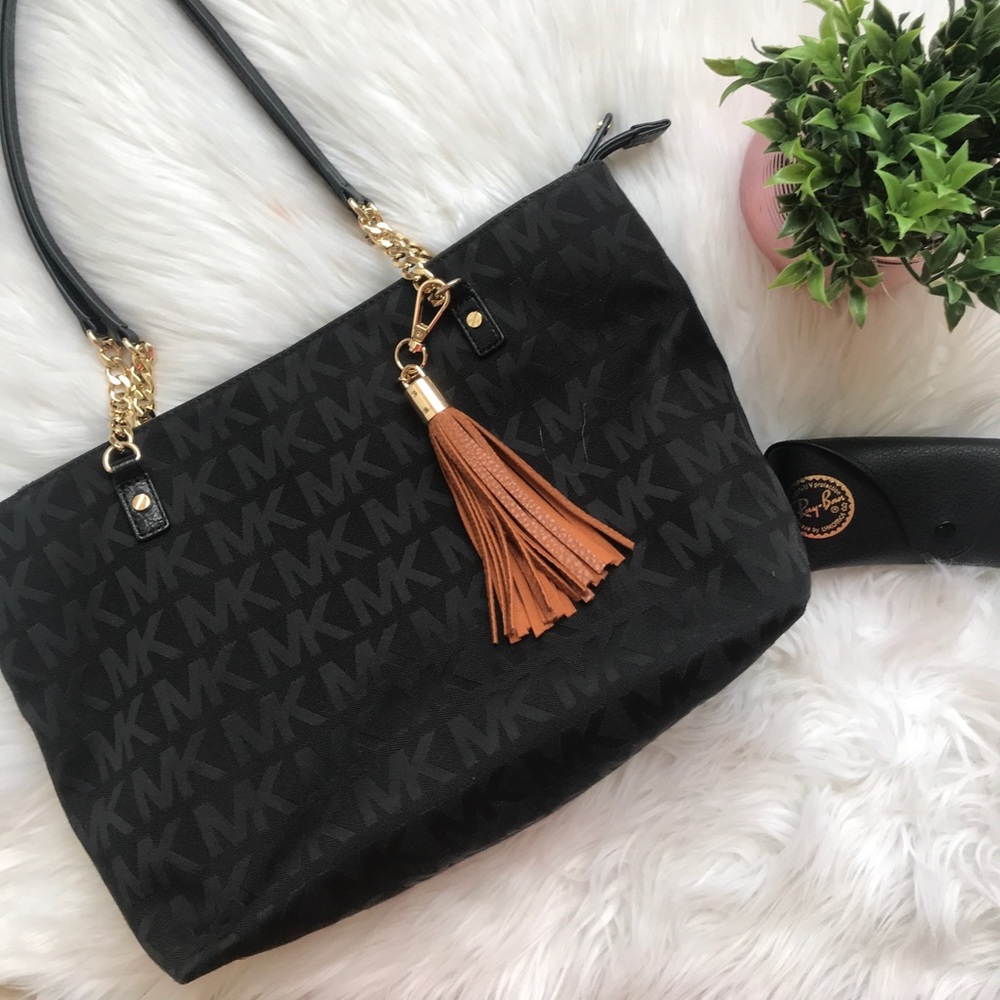 MK black purse