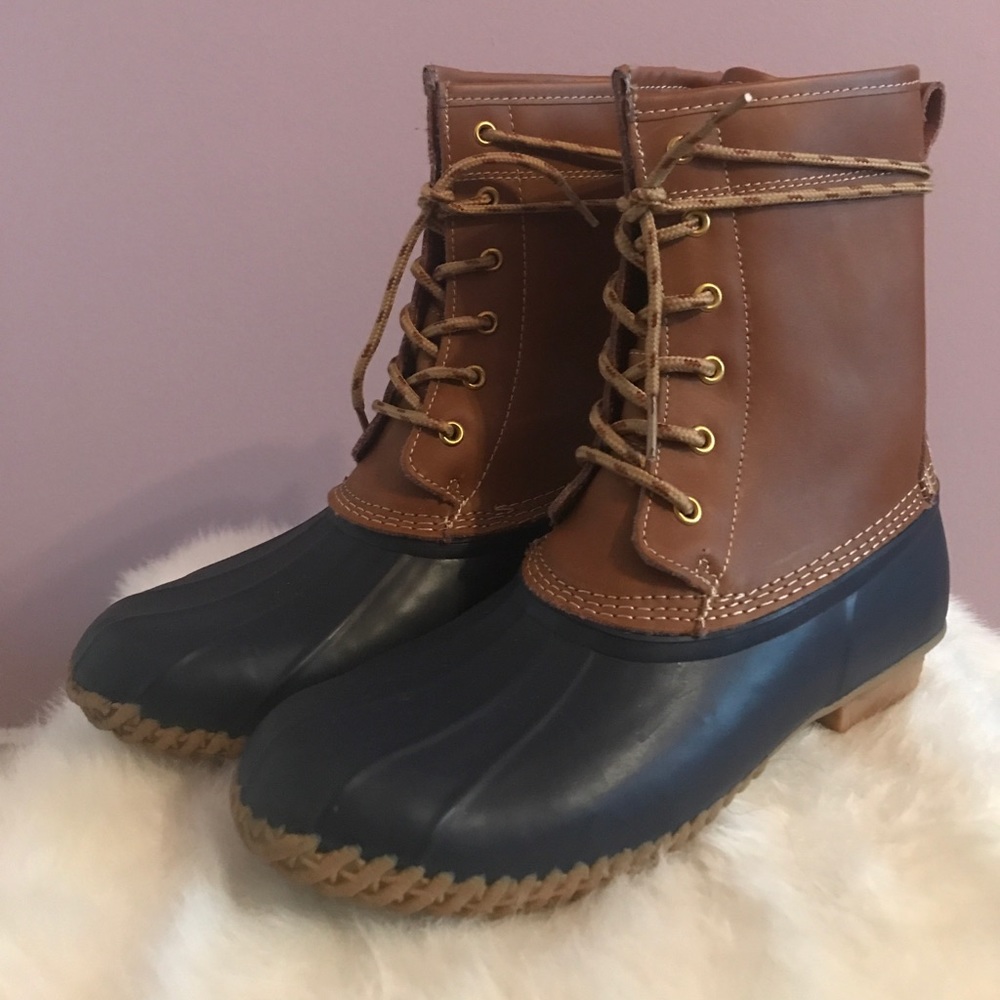 Gently Worn Duck Boots *Sperry Knock Off*