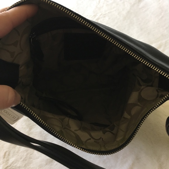 Coach black leather purse - Picture 8 of 8