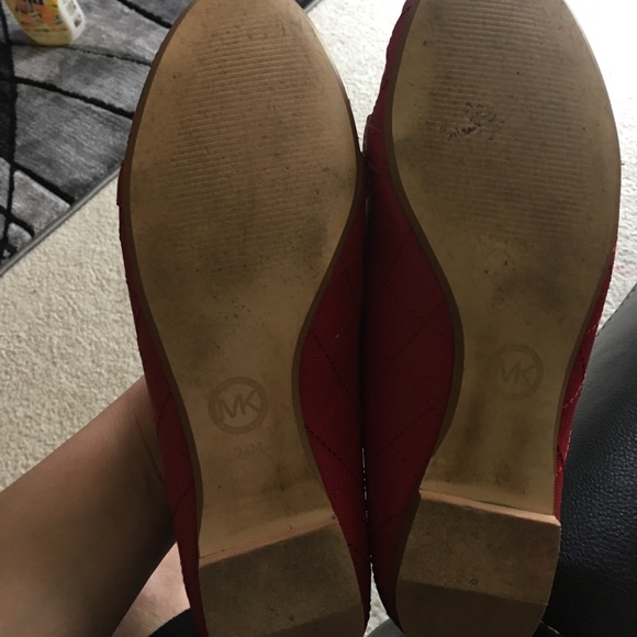 Michael Kors red flats - Picture 3 of 5